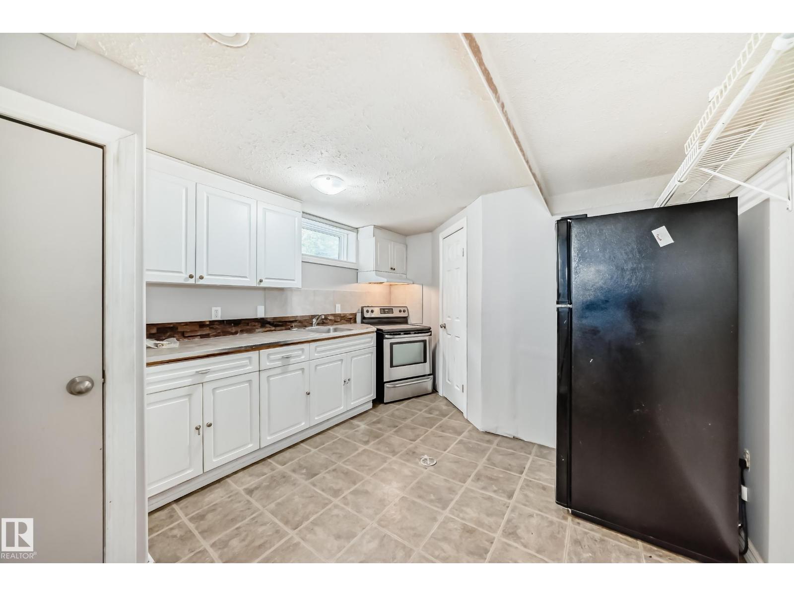 Photo 34 of 207 Homestead Cr Nw, Edmonton AB