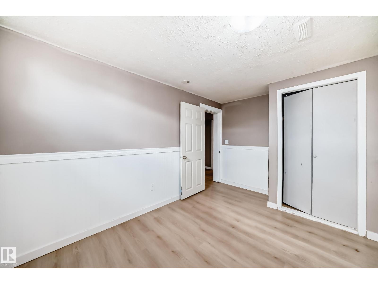 Photo 43 of 207 Homestead Cr Nw, Edmonton AB