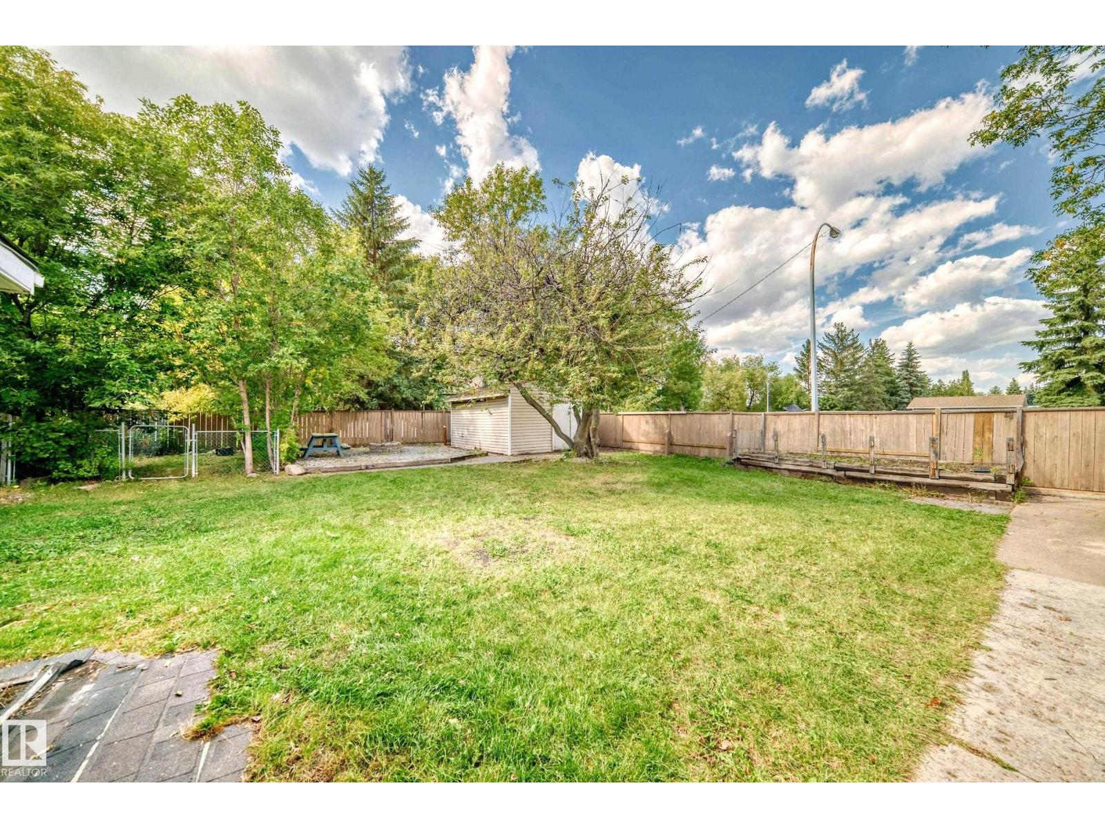 Photo 54 of 207 Homestead Cr Nw, Edmonton AB