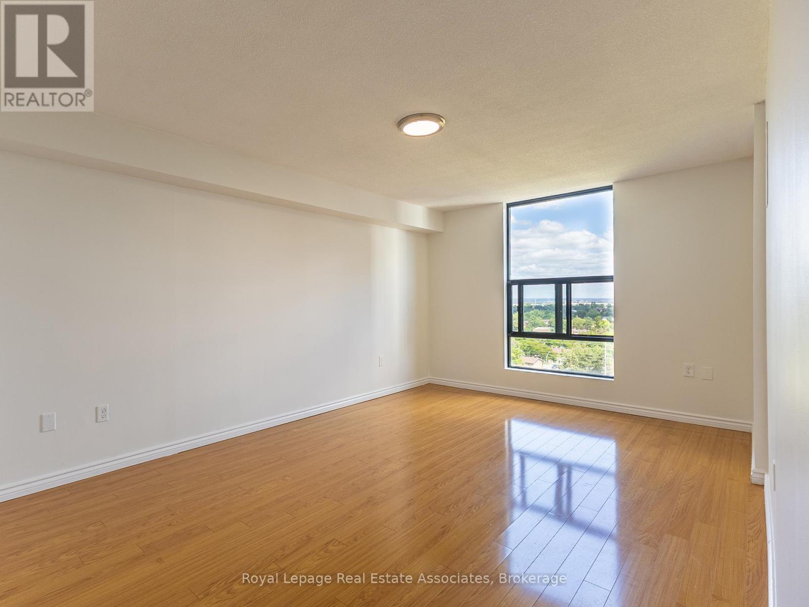 Photo 19 of 1205 17 Knightsbridge Road, Brampton ON