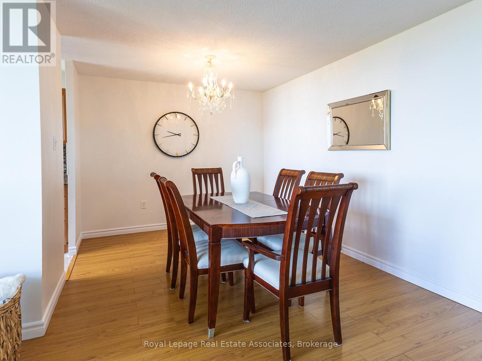 Photo 9 of 1205 17 Knightsbridge Road, Brampton ON