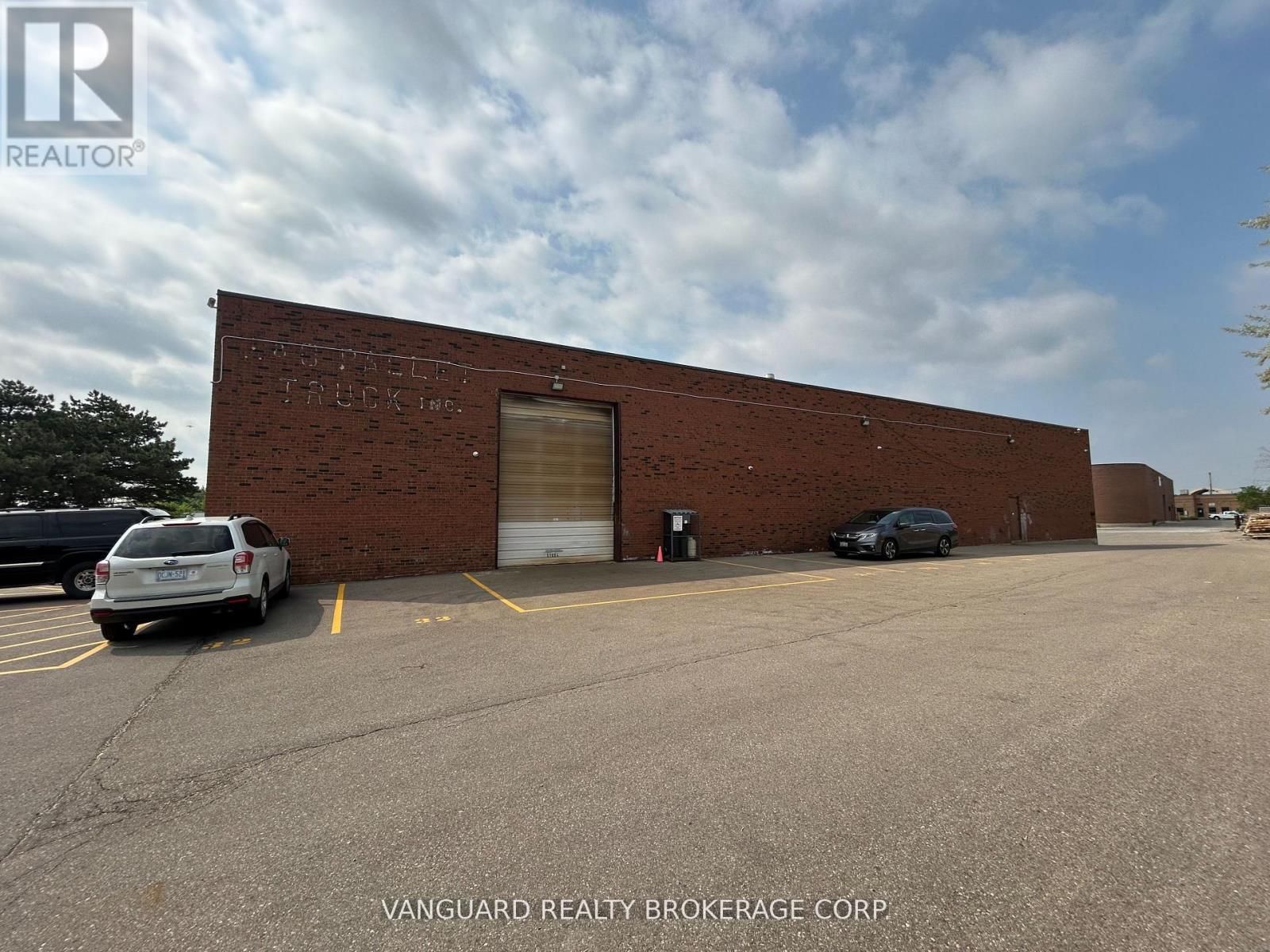 Photo 9 of 3 4 Alfred Kuehne Boulevard, Brampton ON