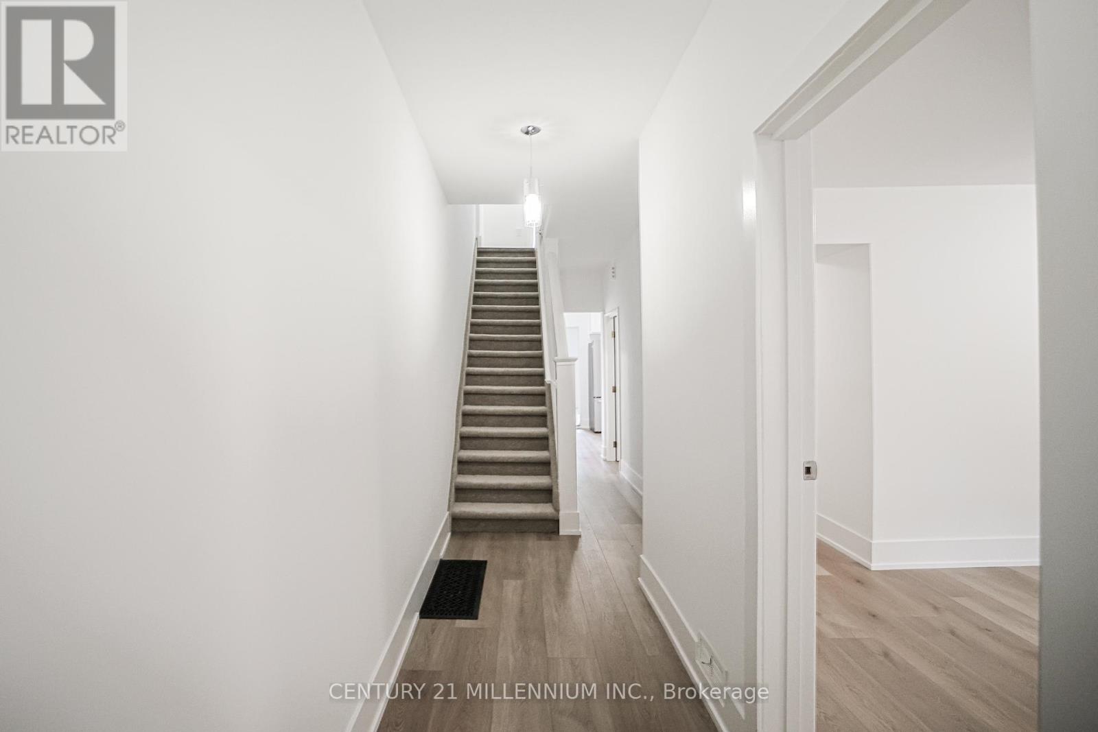 Photo 6 of 136 Mavety Street, Toronto ON