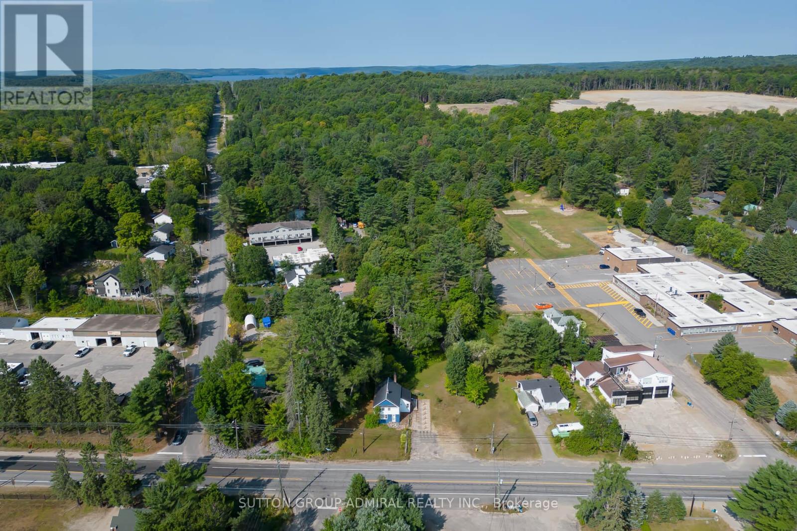 Photo 3 of 3 538 Muskoka Road N, Huntsville ON