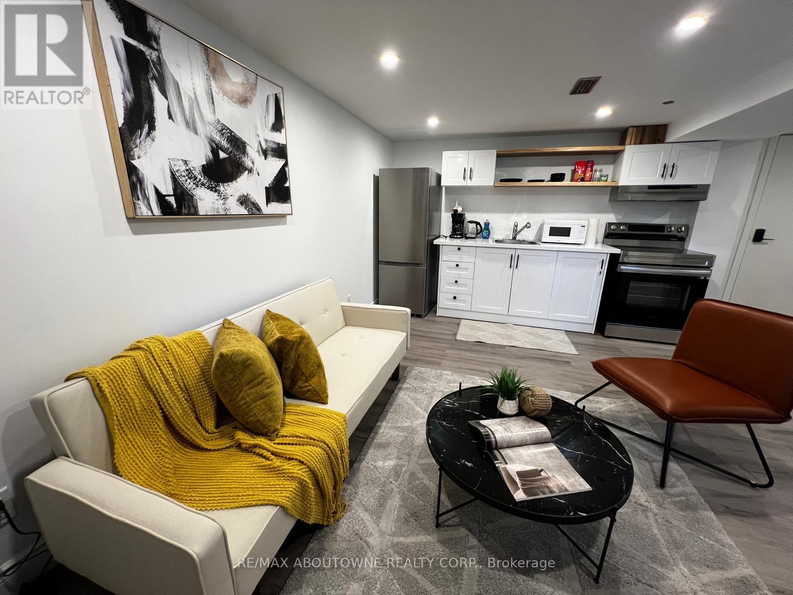 Photo 23 of Lower 66 Wellington Street S, Hamilton ON