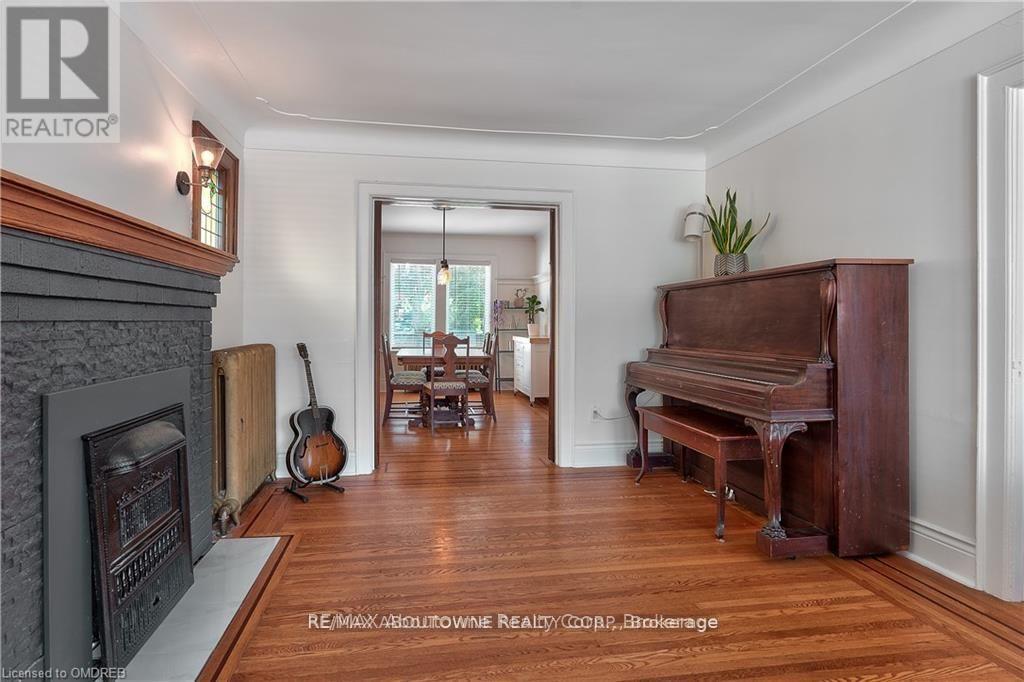 Photo 10 of 23 Ottawa Street S, Hamilton ON