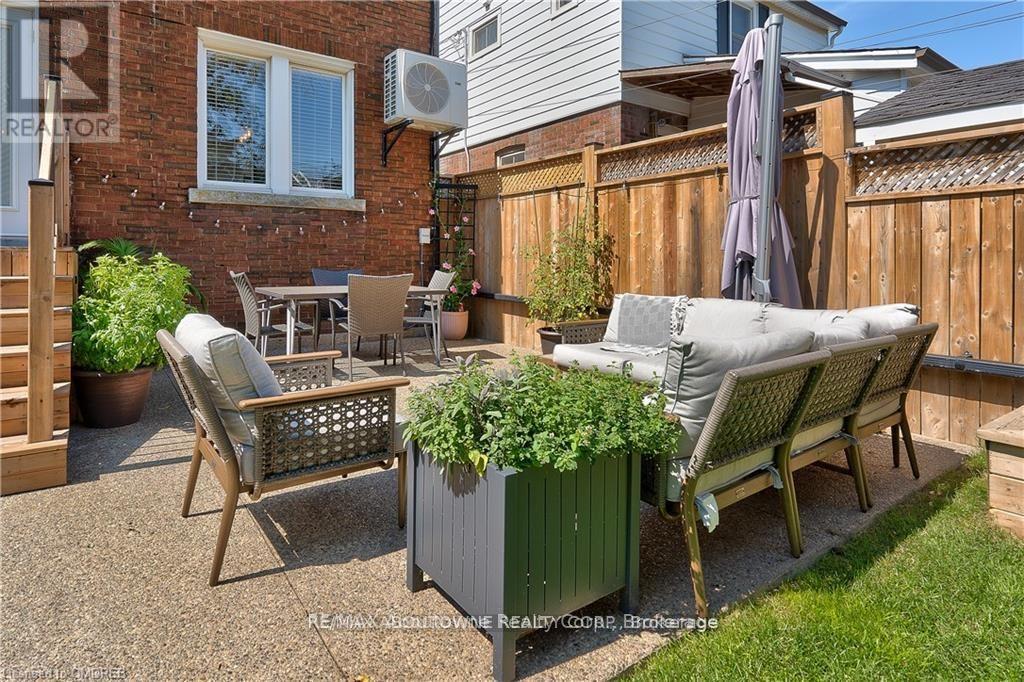 Photo 19 of 23 Ottawa Street S, Hamilton ON