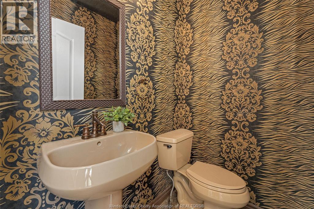 Photo 21 of 4520 Centre Lake Drive, Windsor ON