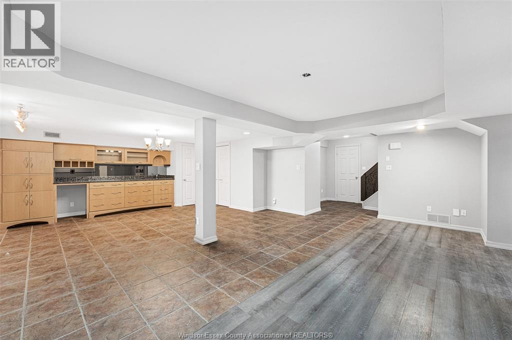 Photo 33 of 4520 Centre Lake Drive, Windsor ON