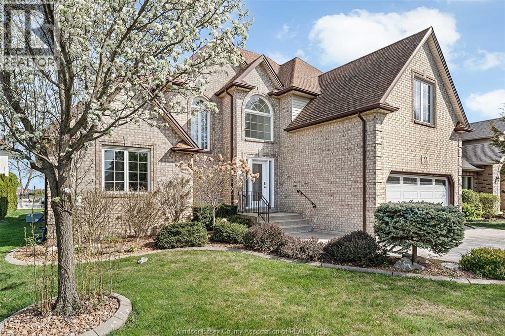 Photo 4 of 4520 Centre Lake Drive, Windsor ON