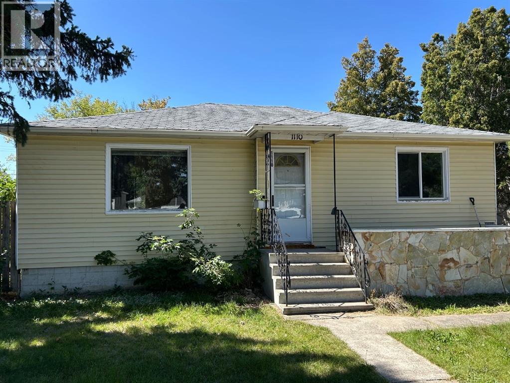 Single Family House Bungalow for Sale in   Street S Victoria Park Lethbridge 