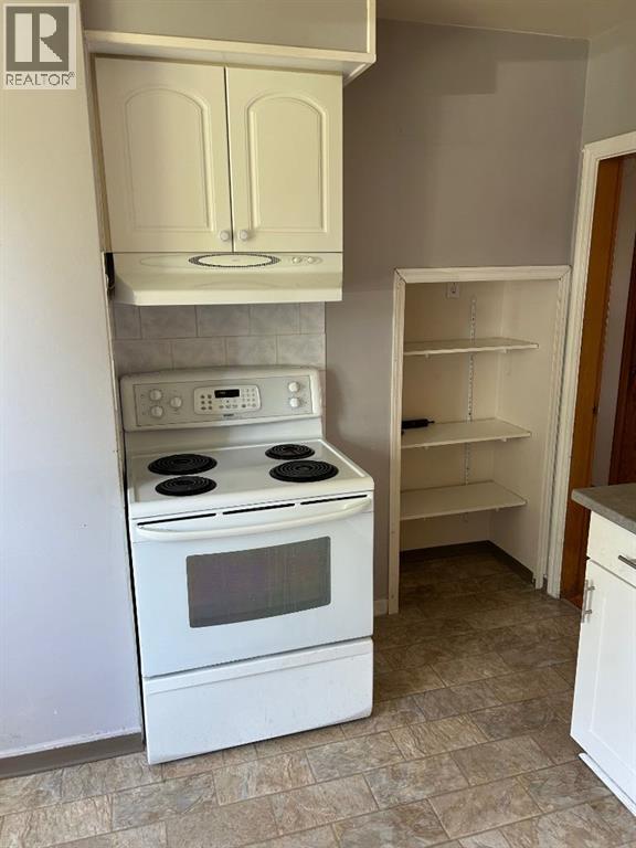 Single Family House Bungalow for Sale in   Street S Victoria Park Lethbridge 