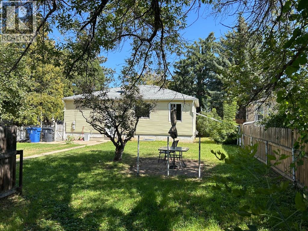 Single Family House Bungalow for Sale in   Street S Victoria Park Lethbridge 