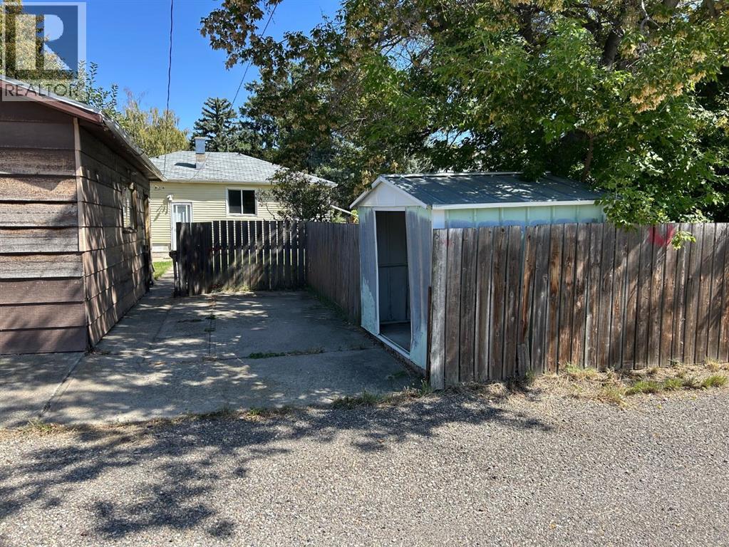 Single Family House Bungalow for Sale in   Street S Victoria Park Lethbridge 