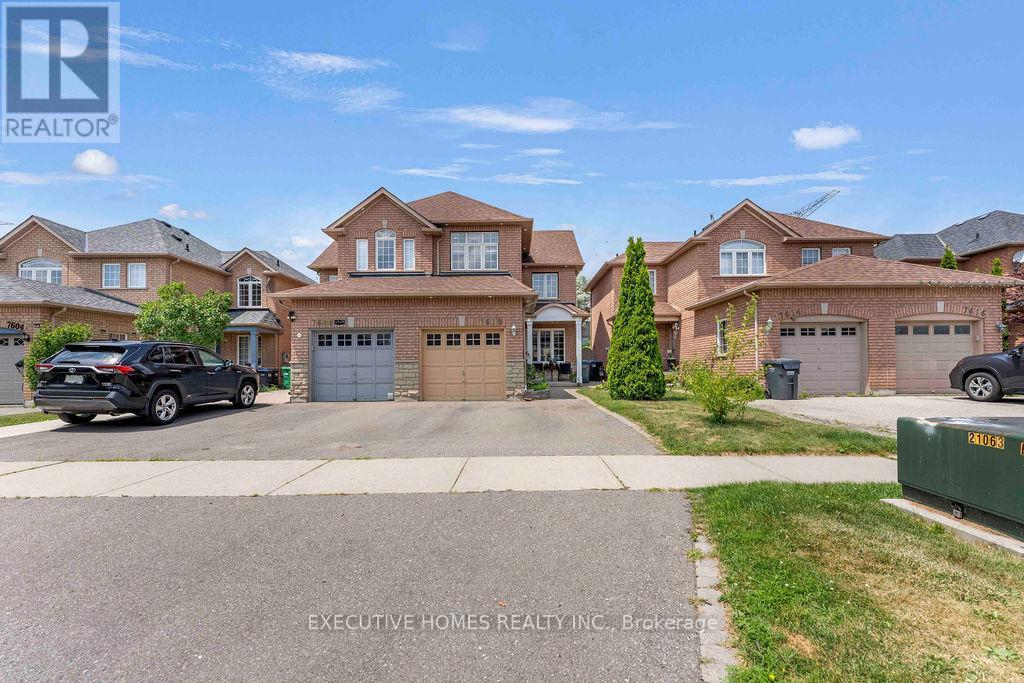 Photo 41 of 7610 Black Walnut Trail, Mississauga ON