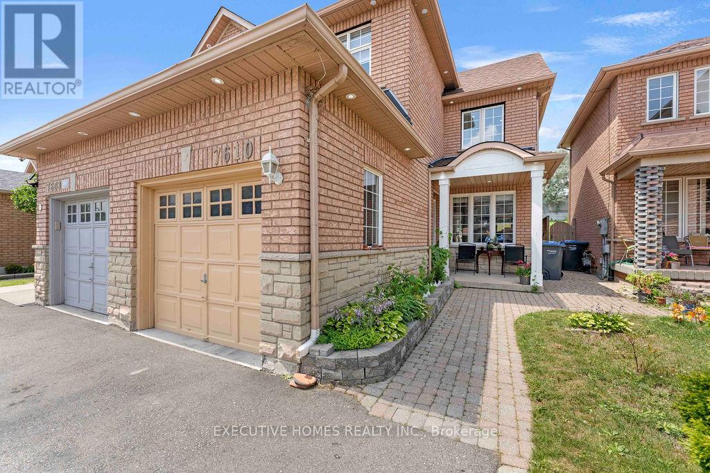 Photo 43 of 7610 Black Walnut Trail, Mississauga ON