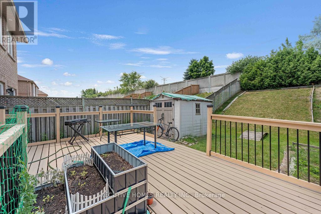 Photo 47 of 7610 Black Walnut Trail, Mississauga ON
