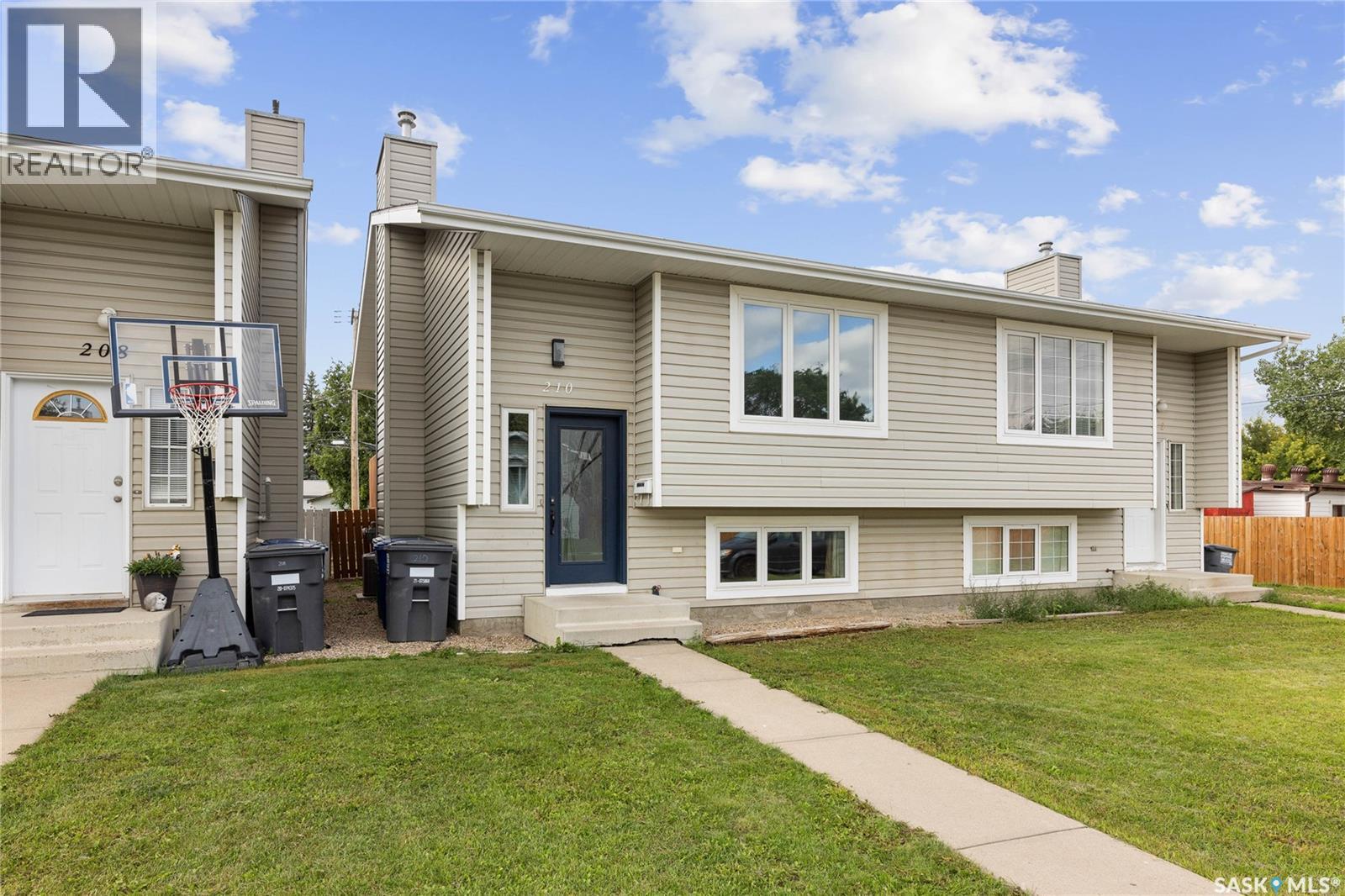 Photo 1 of 210 Hedley Street, Saskatoon SK