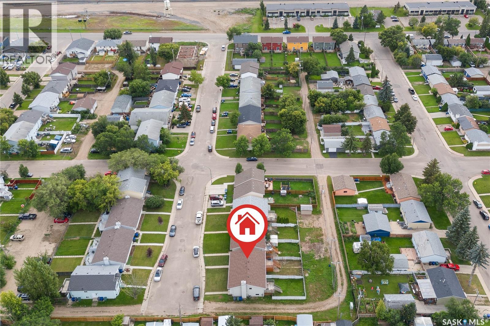Photo 24 of 210 Hedley Street, Saskatoon SK