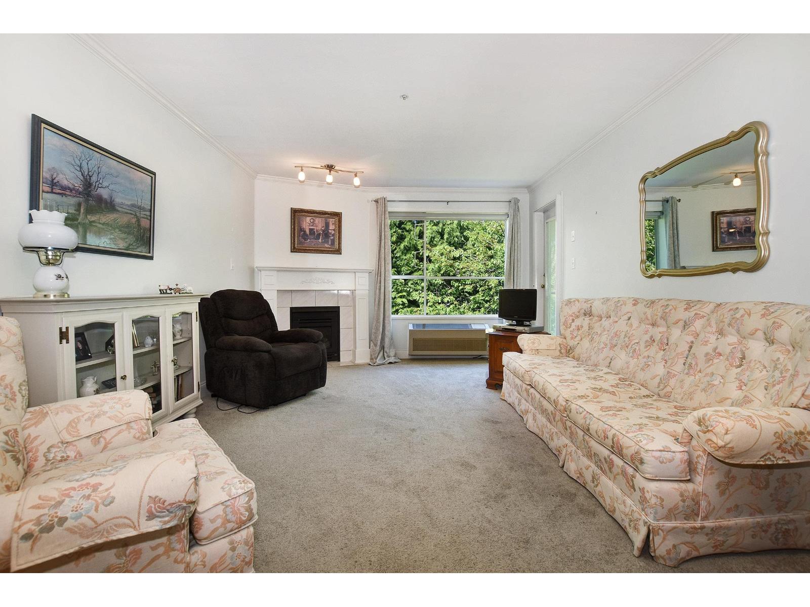 Photo 8 of 208 2626 Countess Street, Abbotsford BC