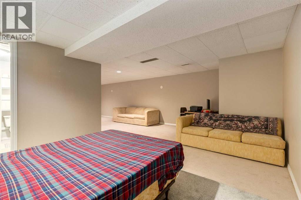 Single Family House Bungalow for Sale in  Shawglen Way SW Shawnessy Calgary 