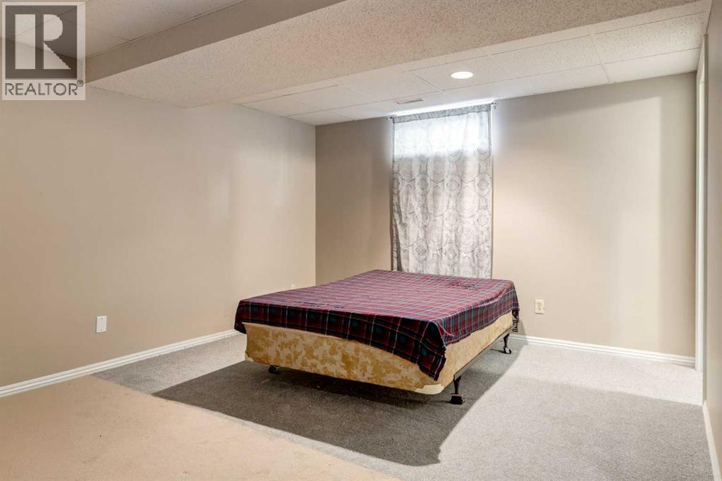 Single Family House Bungalow for Sale in  Shawglen Way SW Shawnessy Calgary 