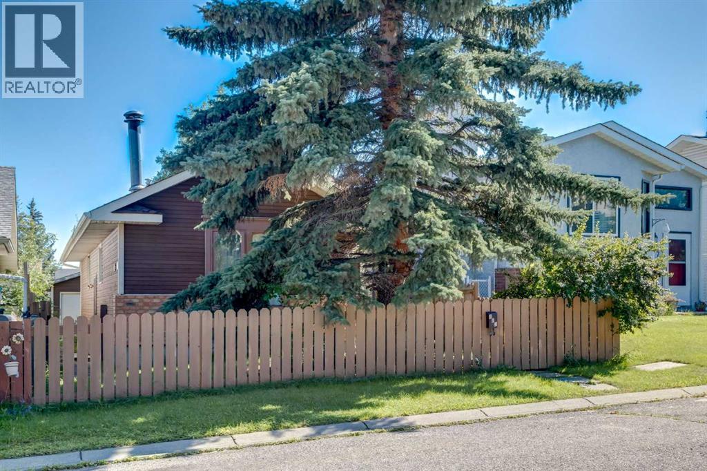 Single Family House Bungalow for Sale in  Shawglen Way SW Shawnessy Calgary 