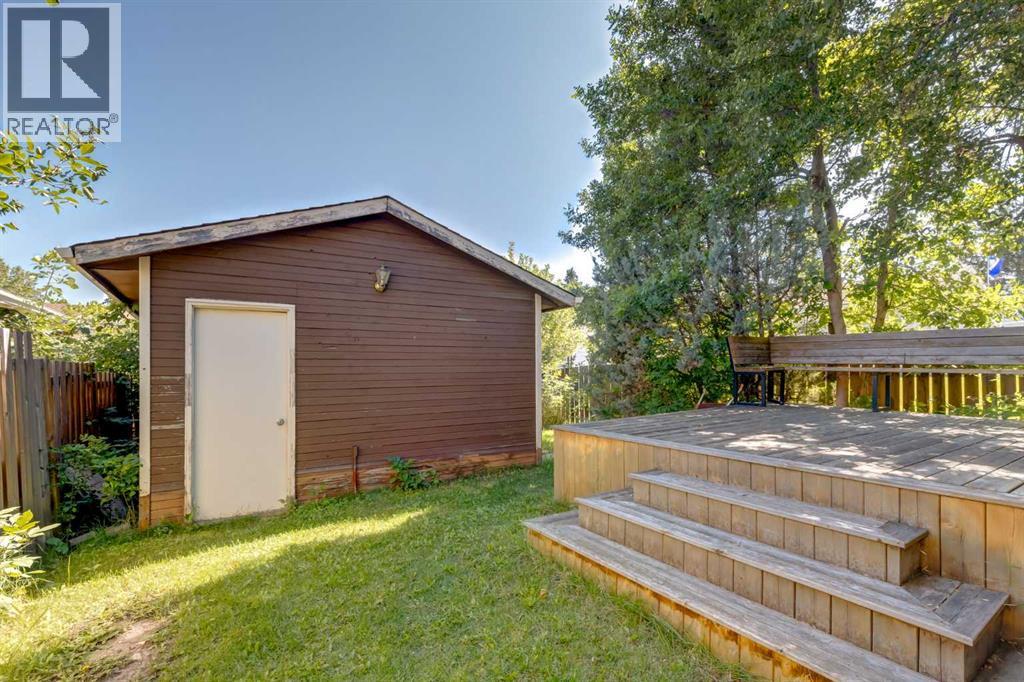 Single Family House Bungalow for Sale in  Shawglen Way SW Shawnessy Calgary 