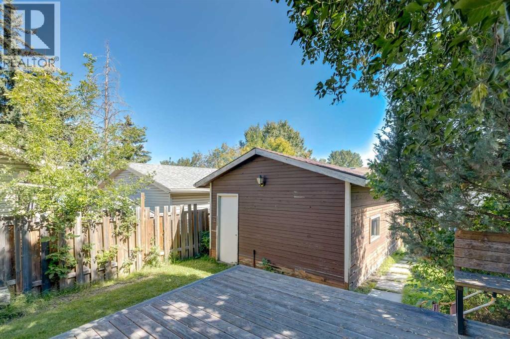Single Family House Bungalow for Sale in  Shawglen Way SW Shawnessy Calgary 