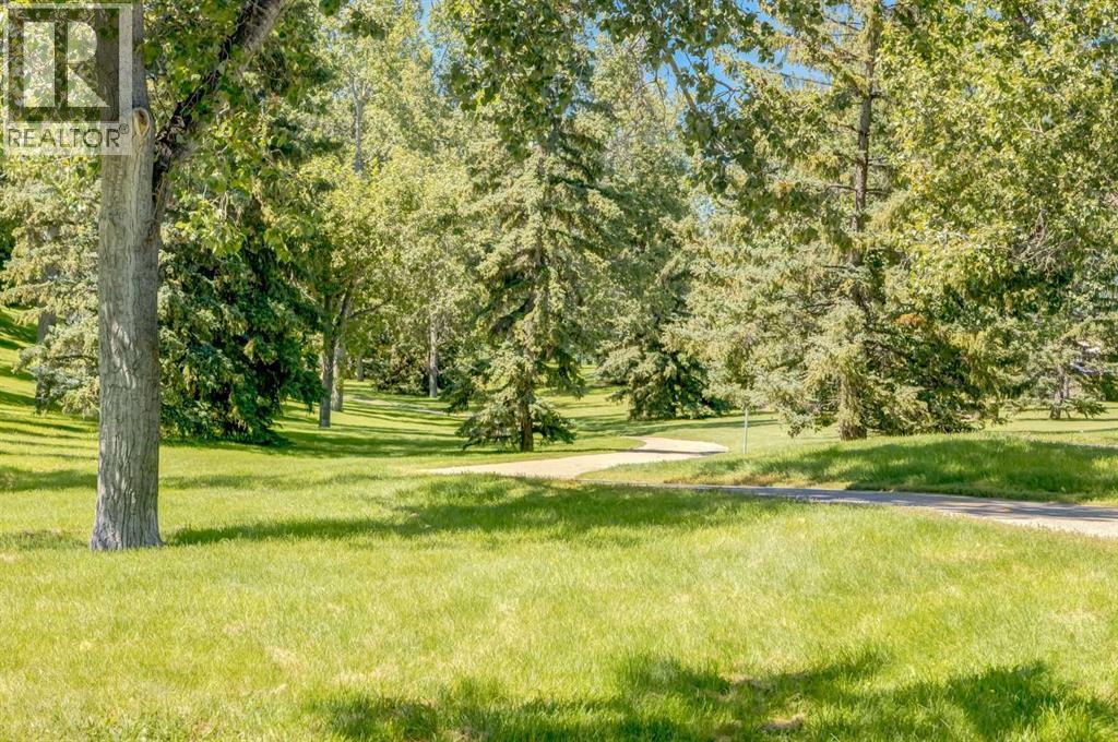 Single Family House Bungalow for Sale in  Shawglen Way SW Shawnessy Calgary 