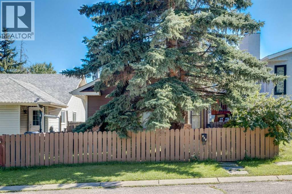 Single Family House Bungalow for Sale in  Shawglen Way SW Shawnessy Calgary 