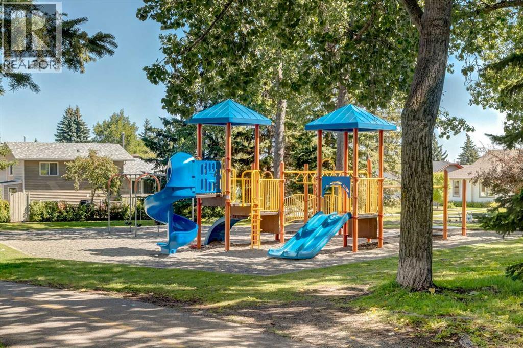 Single Family House Bungalow for Sale in  Shawglen Way SW Shawnessy Calgary 