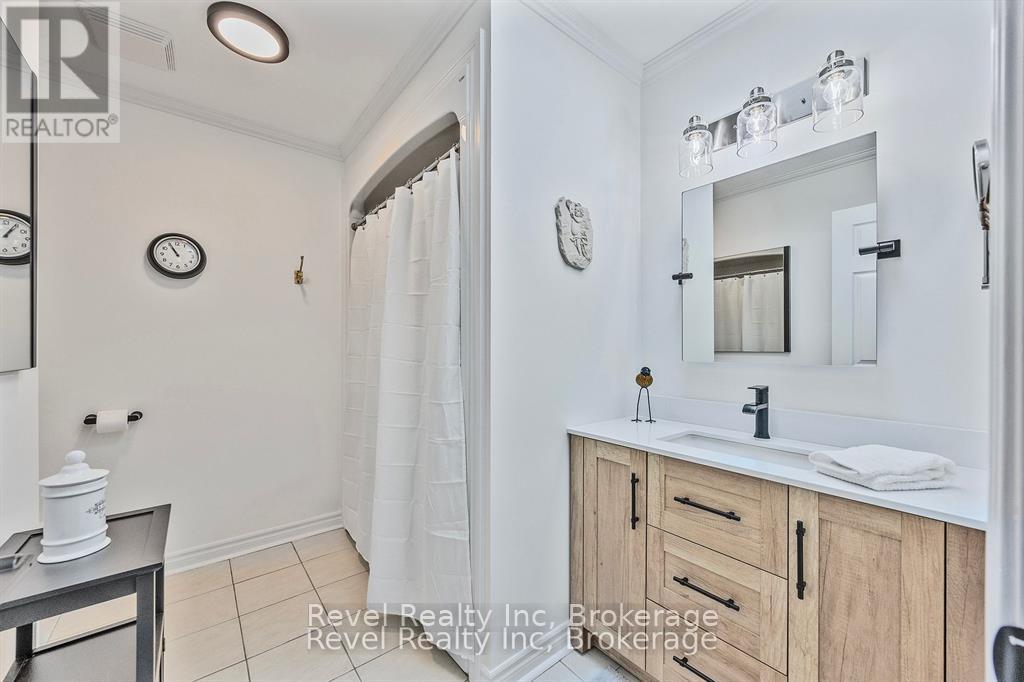 Photo 15 of 89 Trout Lane, Tiny ON