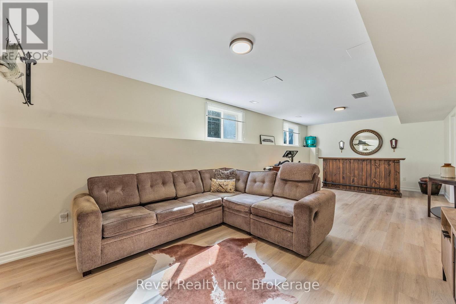 Photo 20 of 89 Trout Lane, Tiny ON