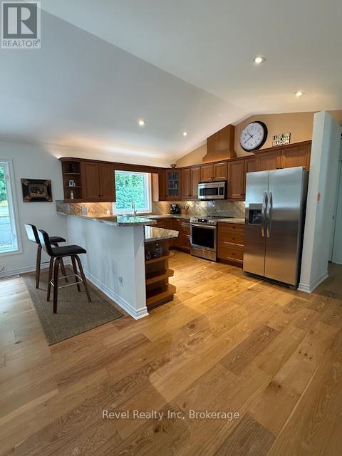 Photo 9 of 89 Trout Lane, Tiny ON