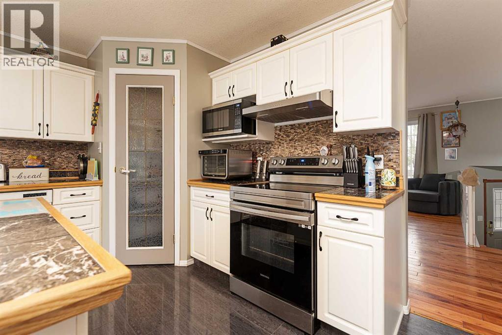 Photo 7 of 5908 41 Street, Lloydminster AB
