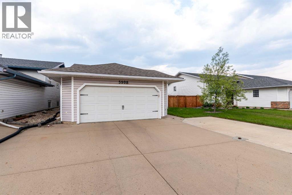 Photo 31 of 5908 41 Street, Lloydminster AB