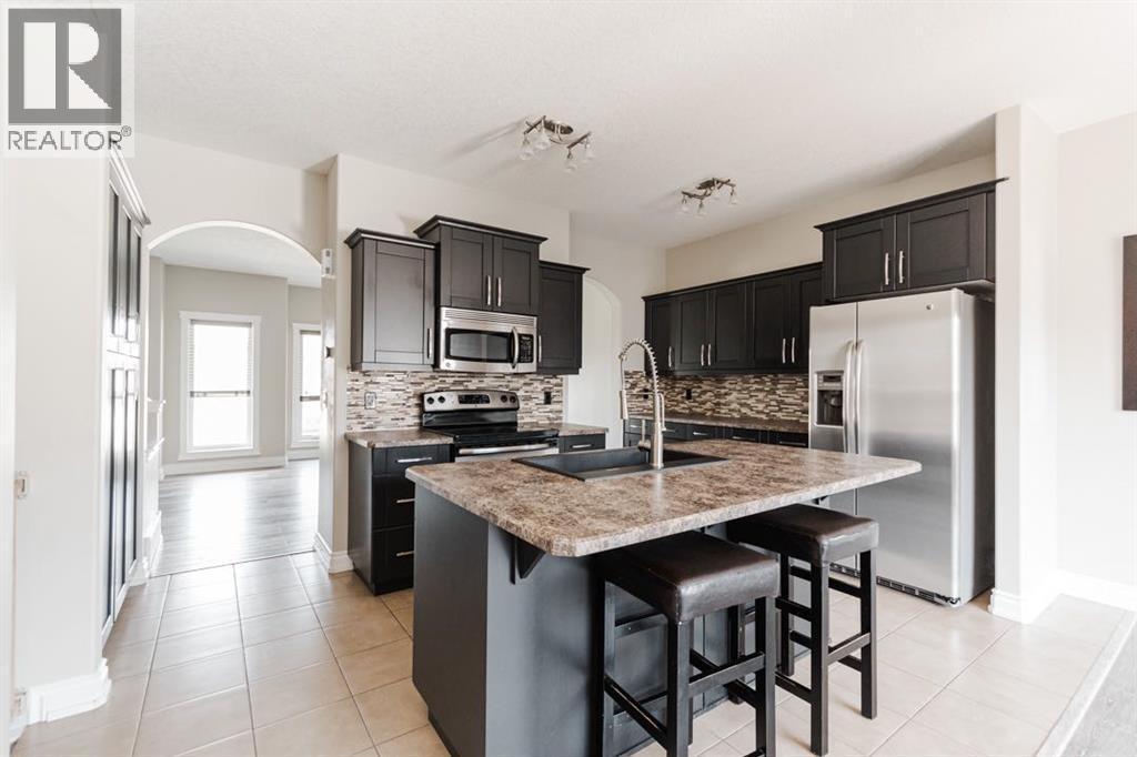 Photo 7 of 9 300 Sparrow Hawk Drive, Fort Mcmurray AB