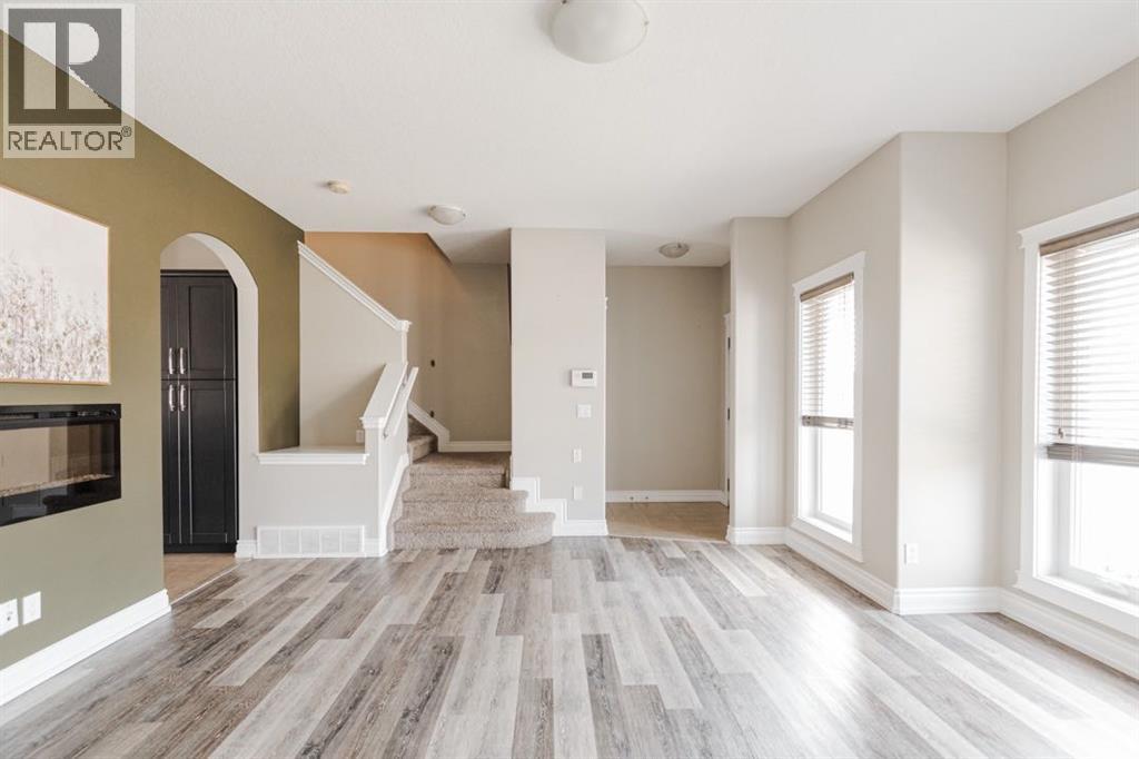 Photo 5 of 9 300 Sparrow Hawk Drive, Fort Mcmurray AB