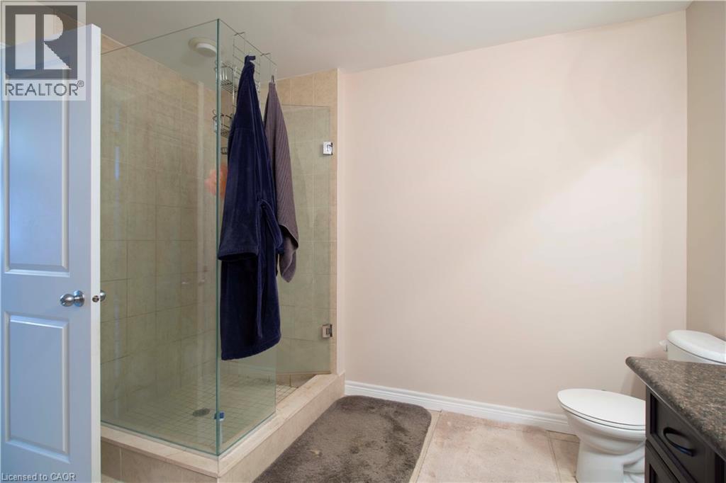 Photo 32 of 441 Stonehenge Drive Unit 30, Ancaster ON