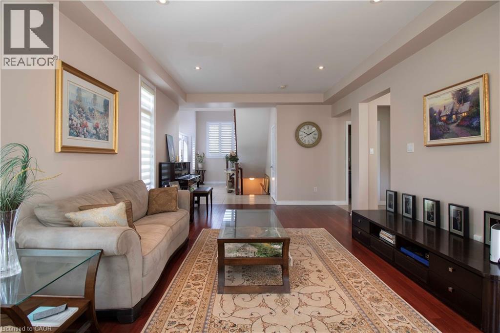 Photo 12 of 441 Stonehenge Drive Unit 30, Ancaster ON