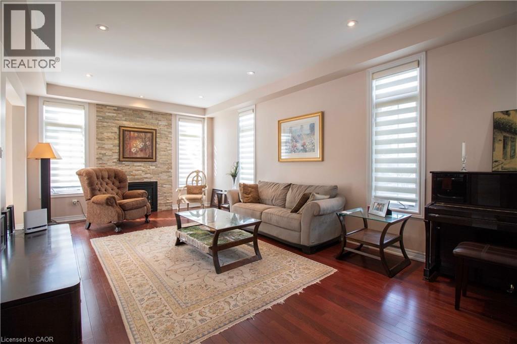 Photo 10 of 441 Stonehenge Drive Unit 30, Ancaster ON