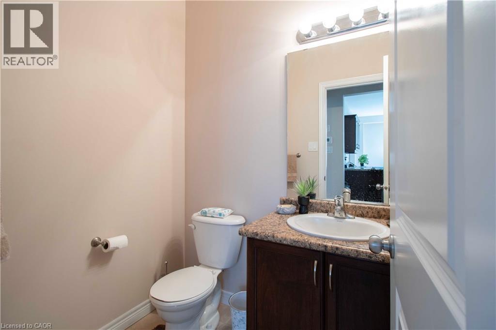 Photo 14 of 441 Stonehenge Drive Unit 30, Ancaster ON