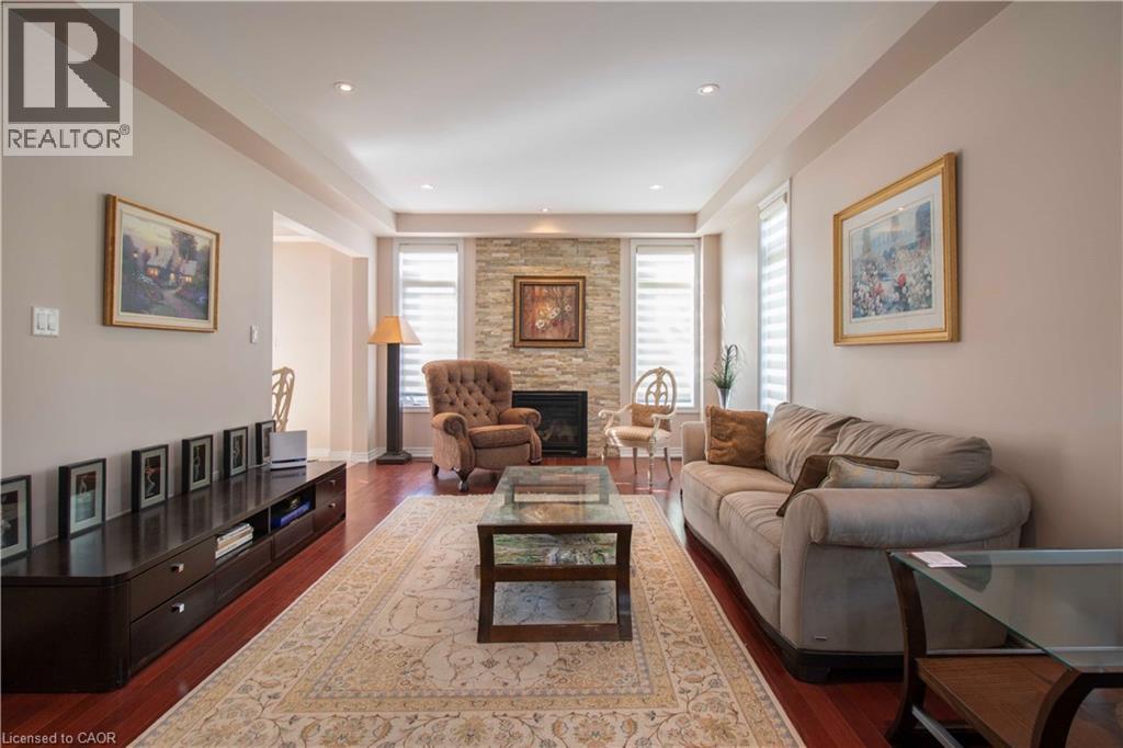 Photo 9 of 441 Stonehenge Drive Unit 30, Ancaster ON