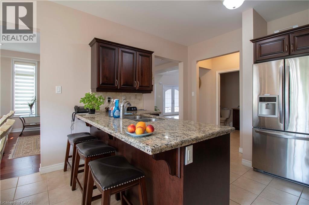 Photo 19 of 441 Stonehenge Drive Unit 30, Ancaster ON