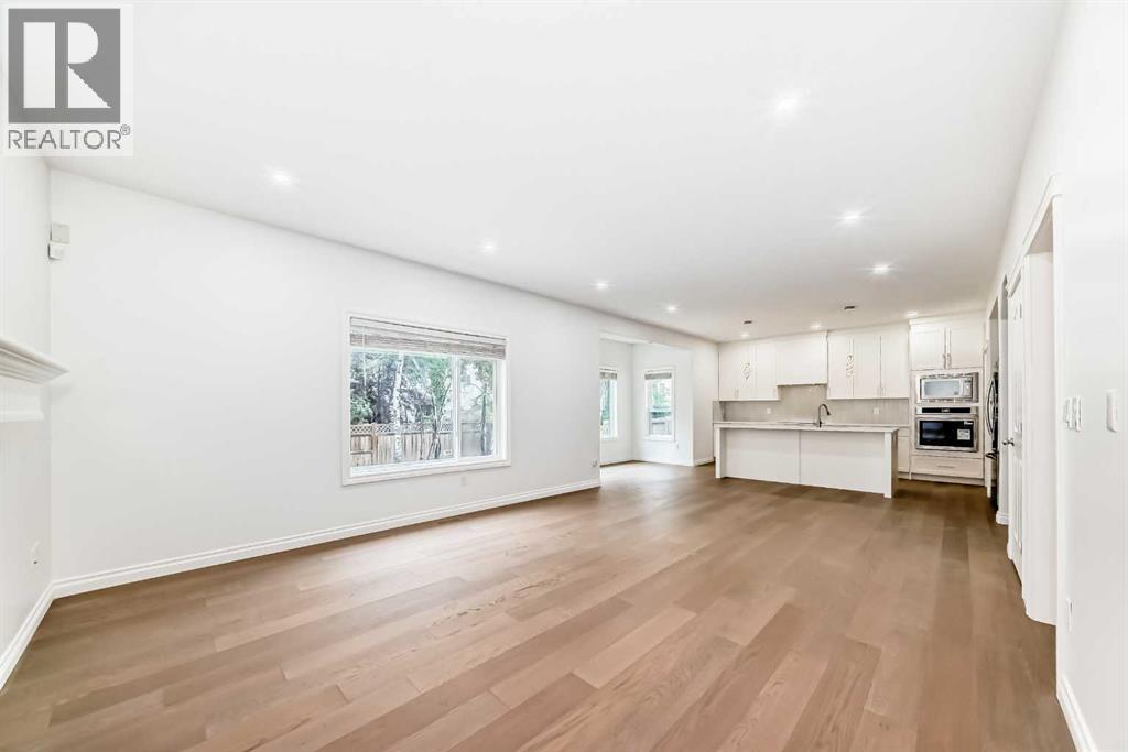 Photo 9 of 18 West Cedar Place Sw, Calgary AB