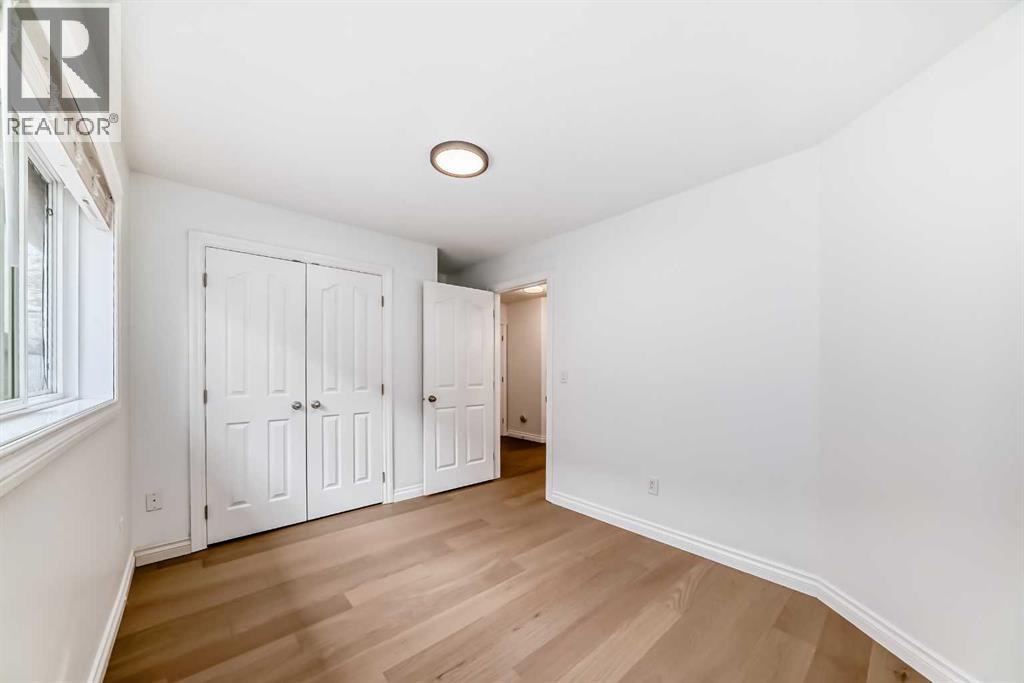 Photo 29 of 18 West Cedar Place Sw, Calgary AB