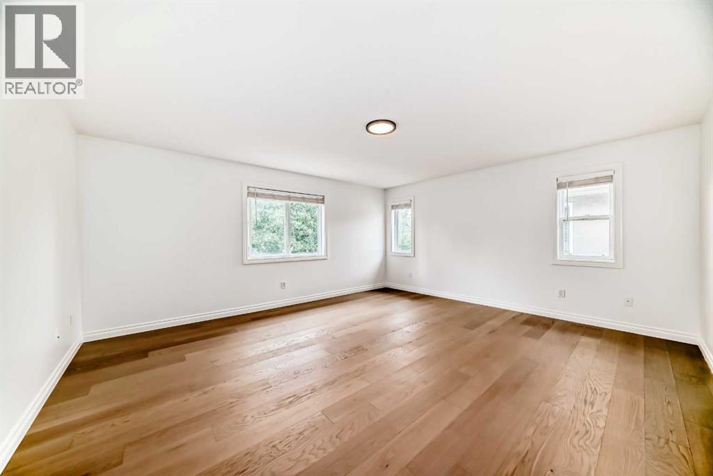 Photo 24 of 18 West Cedar Place Sw, Calgary AB