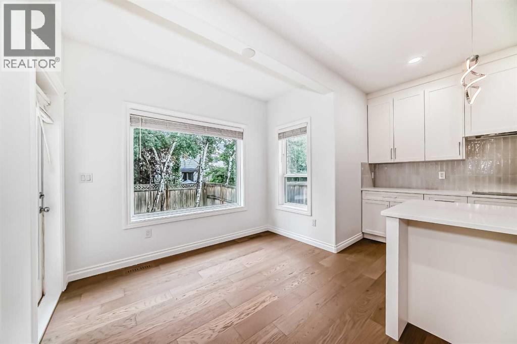 Photo 15 of 18 West Cedar Place Sw, Calgary AB