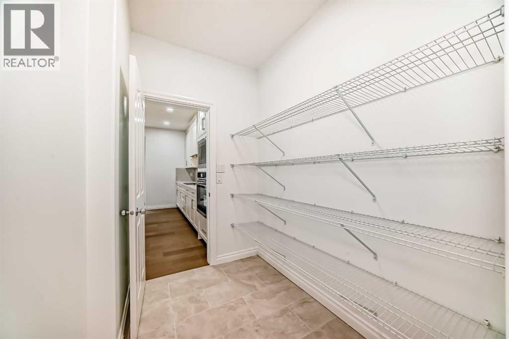 Photo 22 of 18 West Cedar Place Sw, Calgary AB